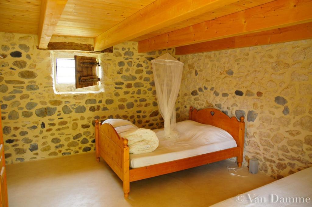 Gites Du Domaine Des Dames فالون بون دارْك المظهر الخارجي الصورة