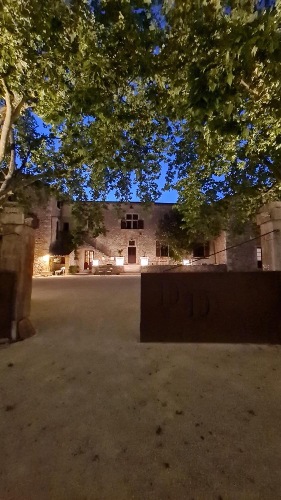 Gites Du Domaine Des Dames فالون بون دارْك المظهر الخارجي الصورة