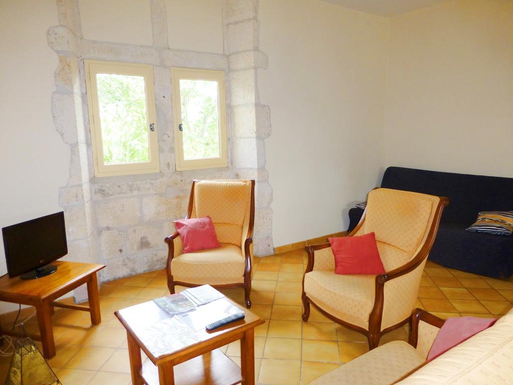 Gites Du Domaine Des Dames فالون بون دارْك المظهر الخارجي الصورة