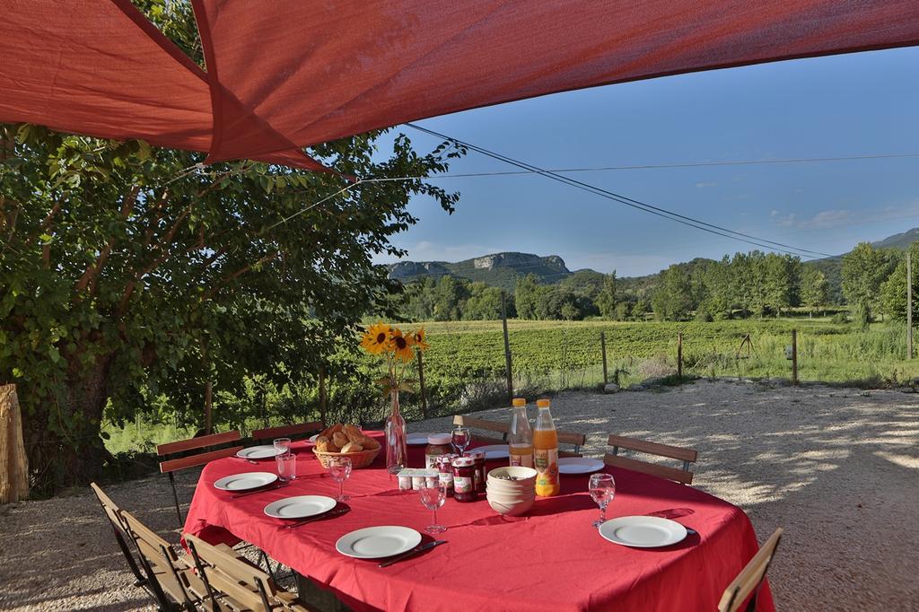 Gites Du Domaine Des Dames فالون بون دارْك المظهر الخارجي الصورة