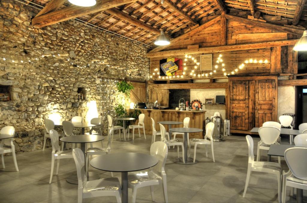 Gites Du Domaine Des Dames فالون بون دارْك الغرفة الصورة