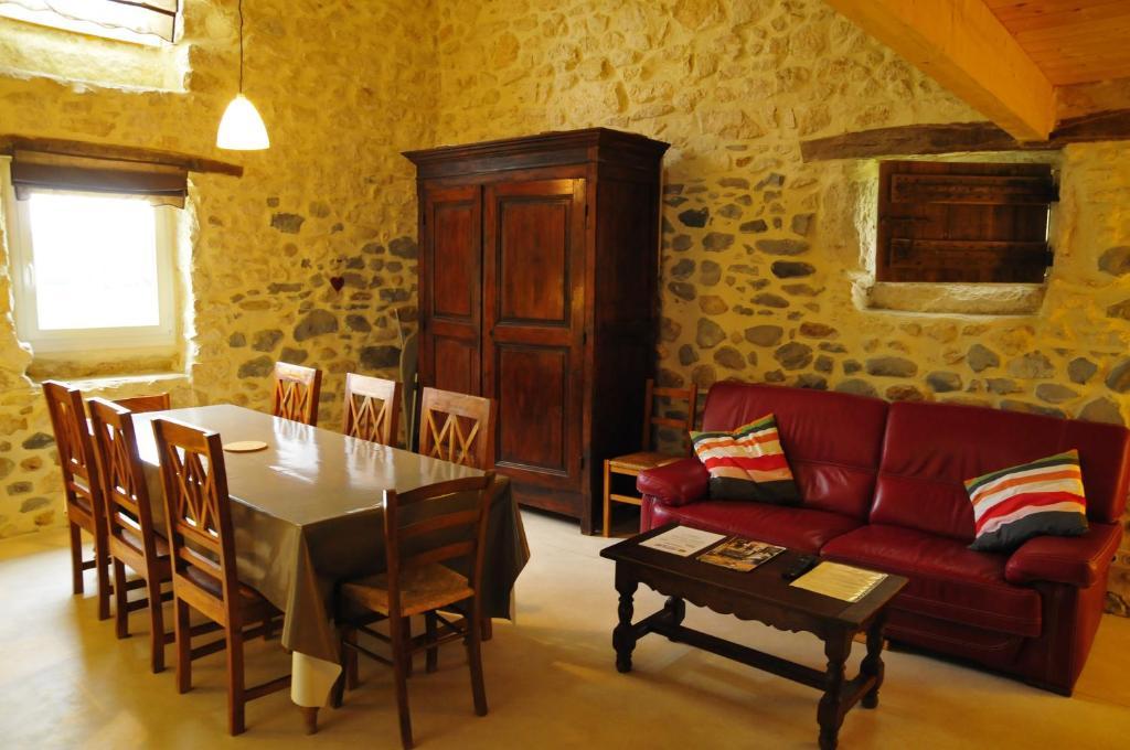 Gites Du Domaine Des Dames فالون بون دارْك المظهر الخارجي الصورة